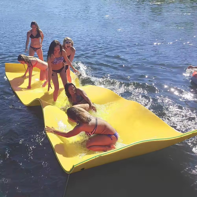 ขนาดที่กําหนดเอง สี Foam Floating Mat ทนต่อน้ํา