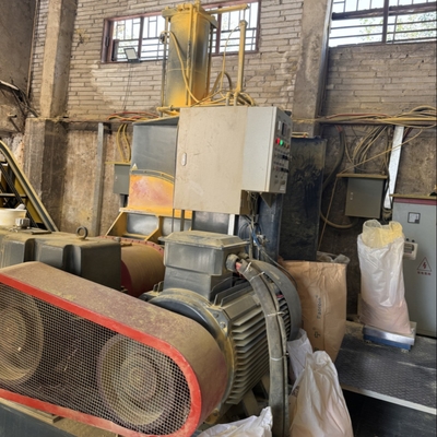 เครื่องผสมผสานภายใน 4KW Flip Motor สําหรับ XPE IXPE PE Foam Production CE